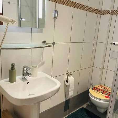 8 20 Km Dus Airport Messe Krefeld